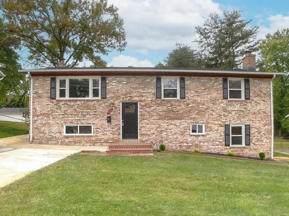 1511 Birchwood Dr, Oxon Hill, MD 20745