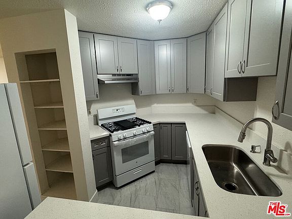 3rd image of 428 S Grand View St #428