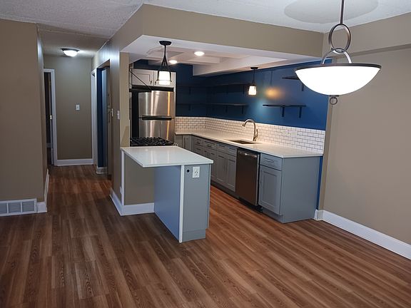 4th image of 7537 175th St APT 522