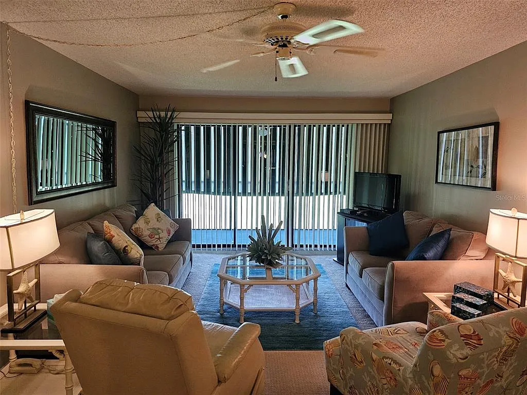 2 bed, 2.0 bath, 1178 sqft, $1,800 — Photo 4