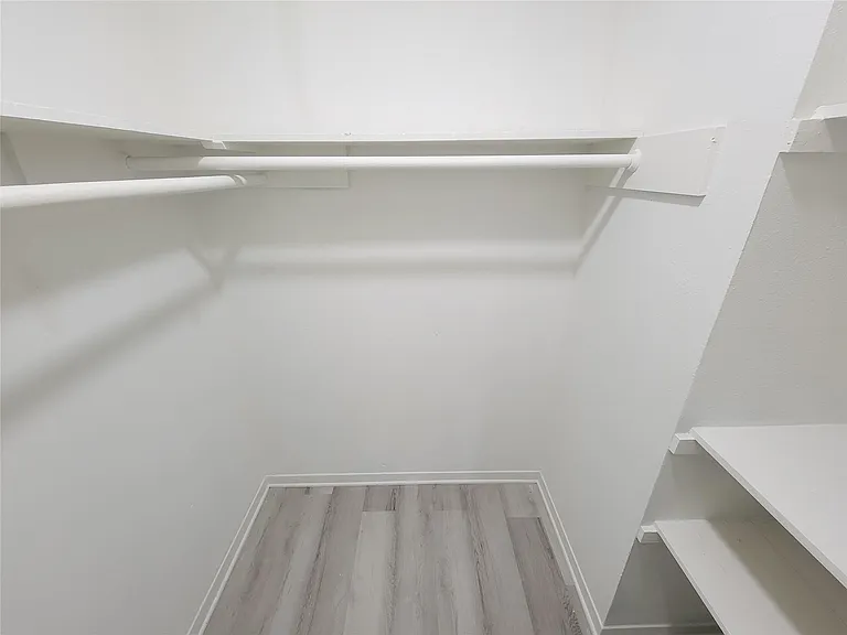10614 Bainbridge St — Photo 16