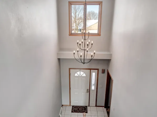 2790 Taurus Rd, Green Bay, WI 54311