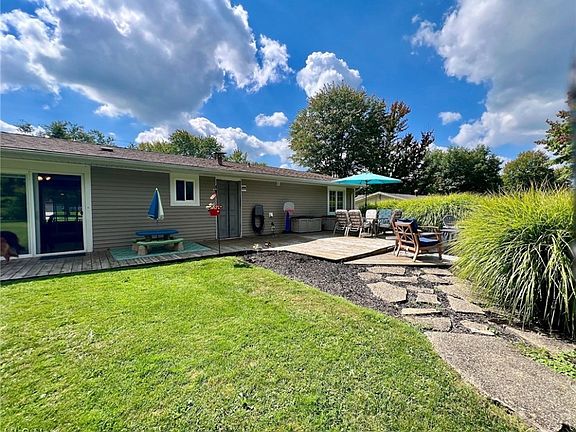 2nd image of 516 Robinhood Dr