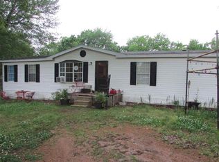 194 Crumble Ln, Crump, TN 38327