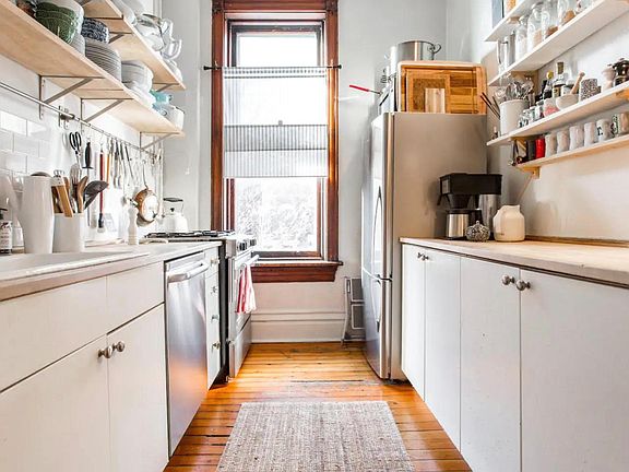 5th image of 2156 W Pierce Ave #1