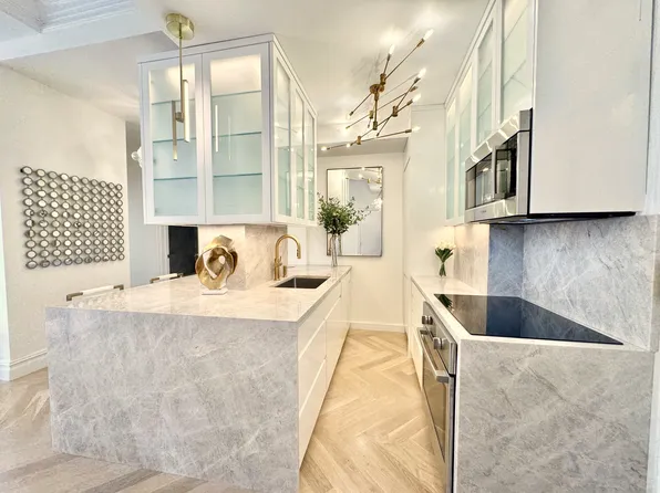 23 West 73rd Street image 6 of 13