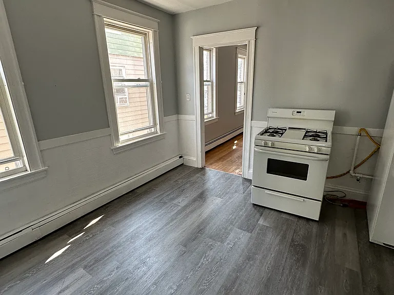 139 Gold St #2S — Photo 7