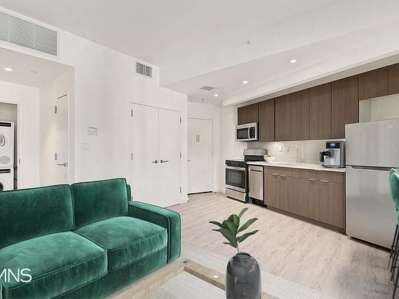 4th image of 840 Fulton St #B207