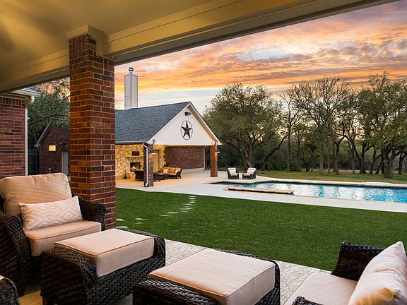 2nd image of 583 W Overlook Mountain Rd