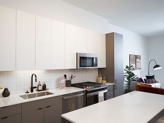 4th image of 1105 Pleasant St #614