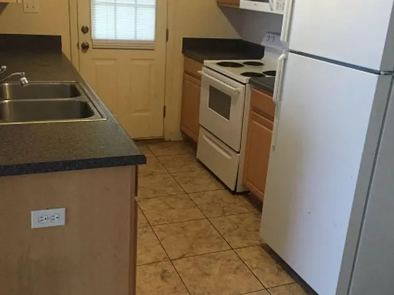 1524 Hudson St #1 — Photo 3