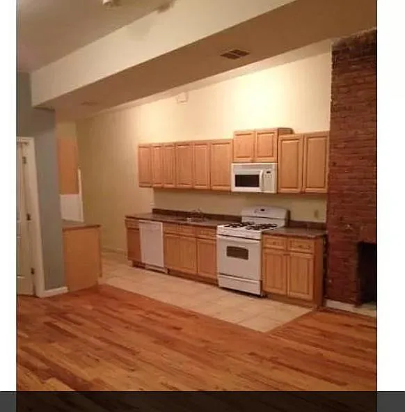50 Jewett Ave #1