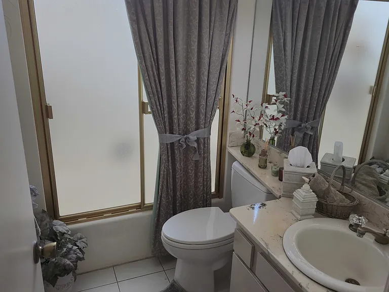 1151 Oakfair Ln — Photo 5