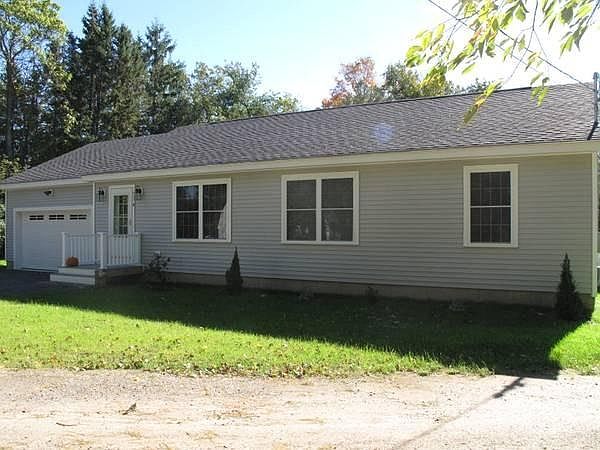 Nice Home, convenient to everything!