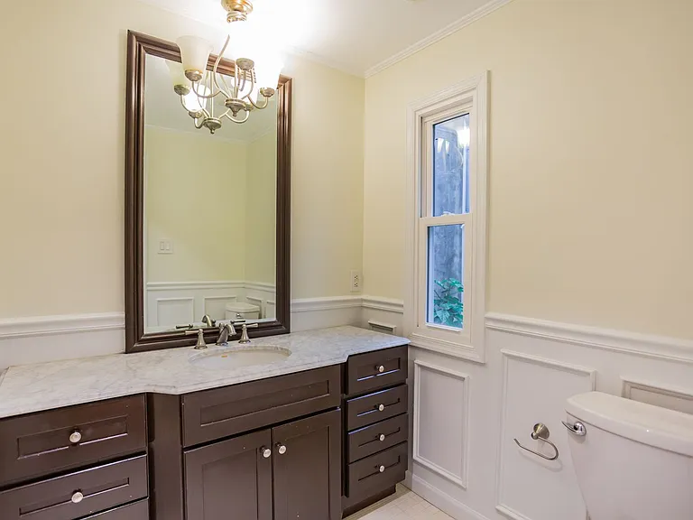626 S Clifton St — Photo 4