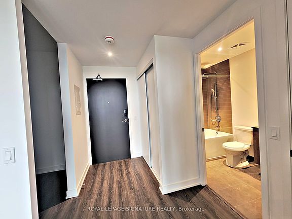 4th image of 448 Burnhamthorpe Rd W #317