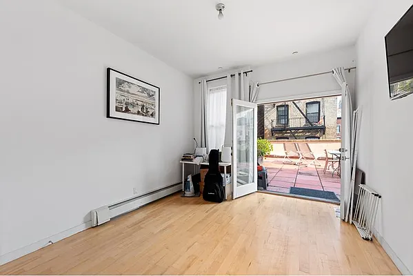 Rented by Douglas Elliman | media 20