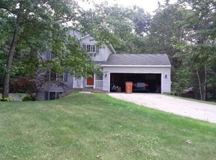 12406 Holmden Dr NE, Rockford, MI