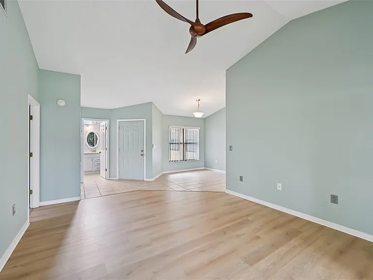 227 Southampton Dr #289 — Photo 8