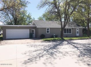 1119 7th St, Langdon, ND 58249