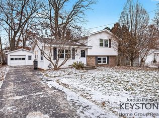 1510 Southlawn Dr SW, Wyoming, MI