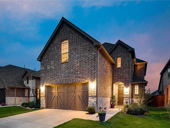 3rd image of 830 Kirby Dr