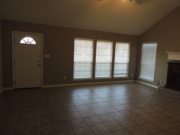 5th image of 425 W Shandon Ave