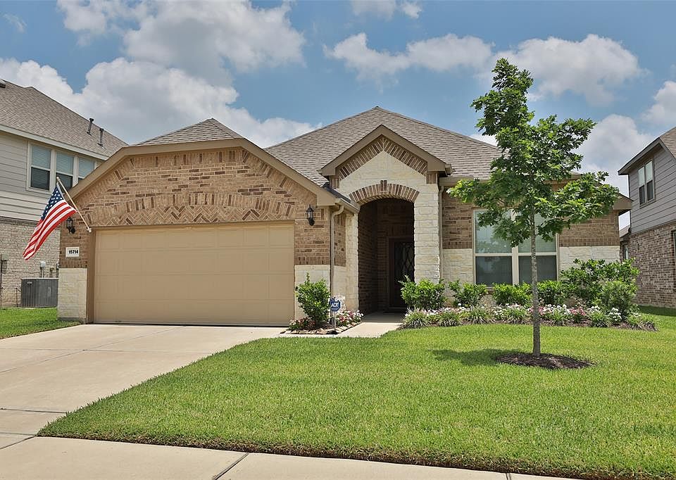 1st image of 15714 Giant Pine Ln