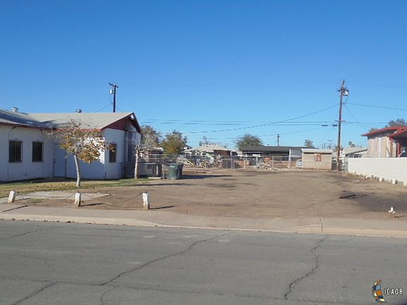 2nd image of 126 W Heil Ave