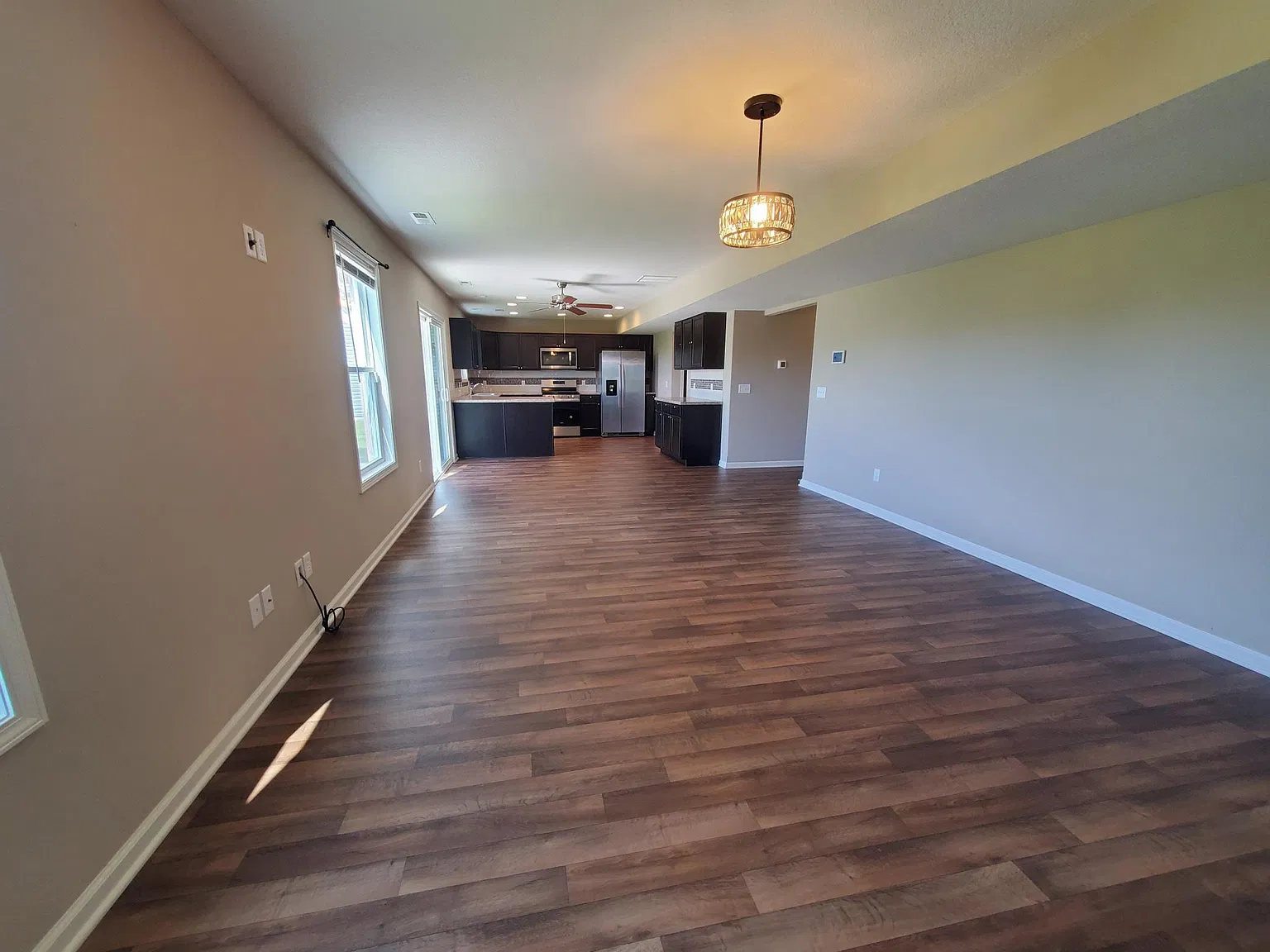 4 bed, 2220 sqft, $2,300 — Photo 4