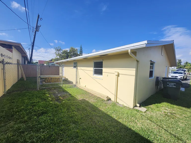 511 N 60th Way E #EAST — Photo 14