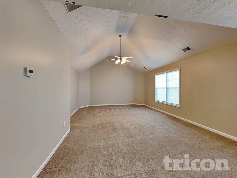 180 Prince Edward Way — Photo 8