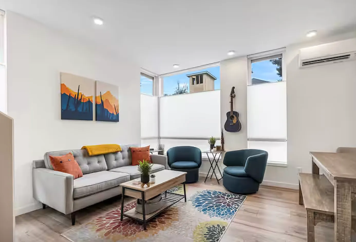 2 bed, 1050 sqft, $3,195 — Photo 1