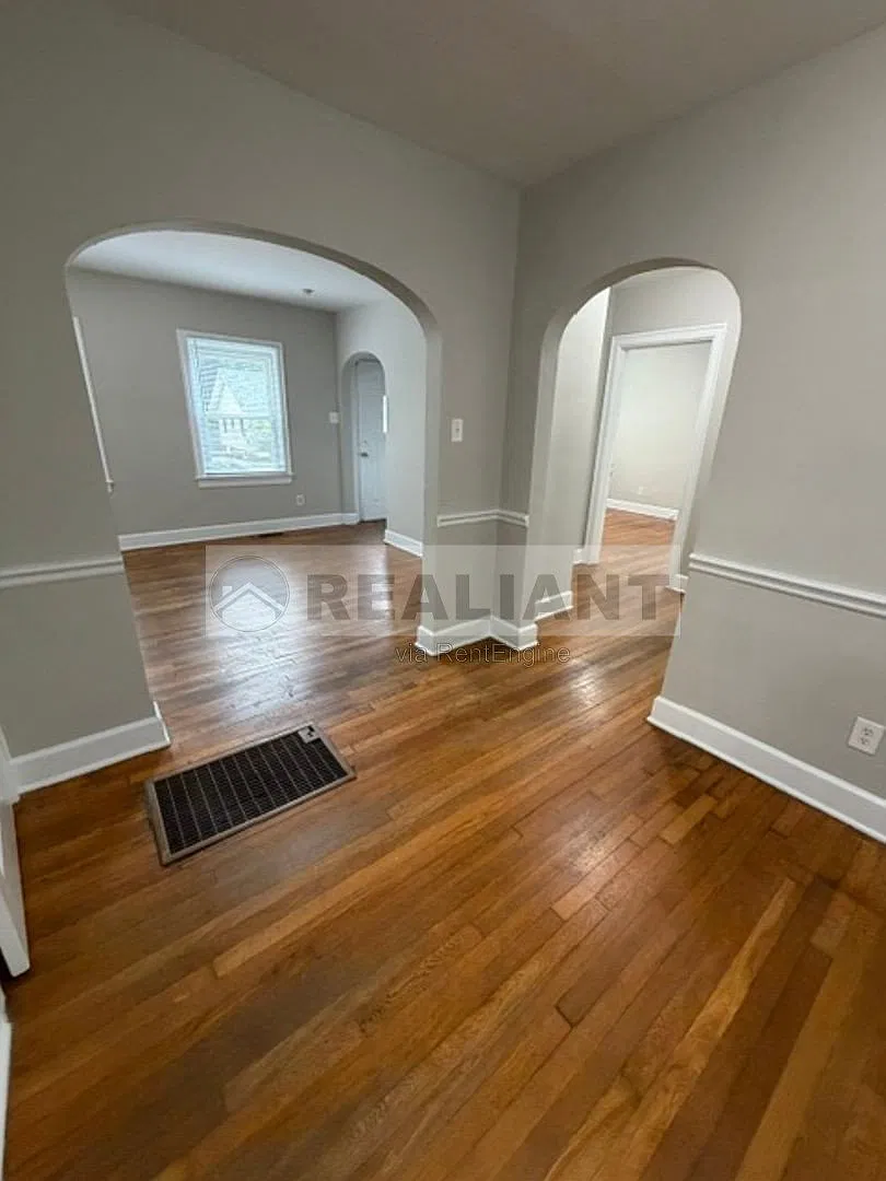 3 bed, 2.0 bath, 1409 sqft, $1,797 — Photo 1