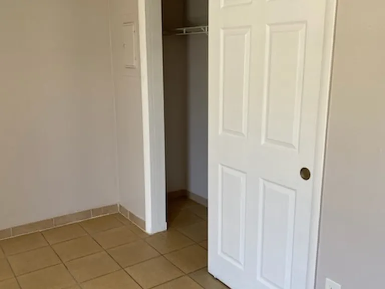 485 S Paula Dr #499B — Photo 2