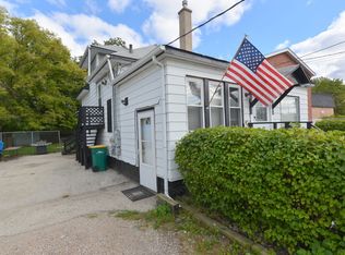 43 Nippersink Blvd, Fox Lake, IL 60020