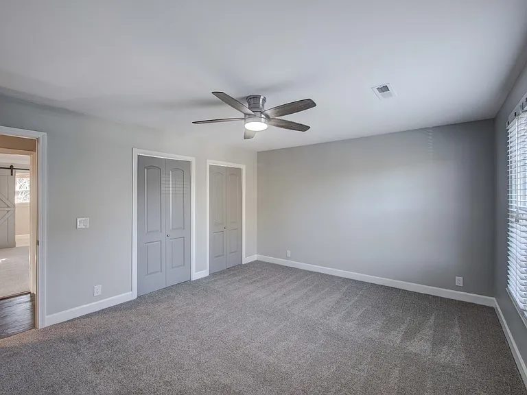 1129 W Main St #4 — Photo 19