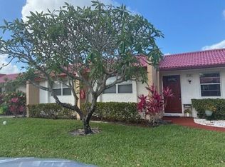 135 Lake Anne Dr, West Palm Beach, FL 33411