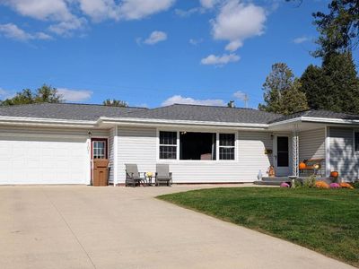 107 Circle Dr, Audubon, IA, 50025