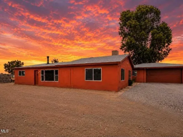 40458 12th St W, Palmdale, CA 93551