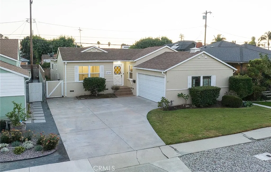 3 bed, 1620 sqft, $6,500 — Photo 2
