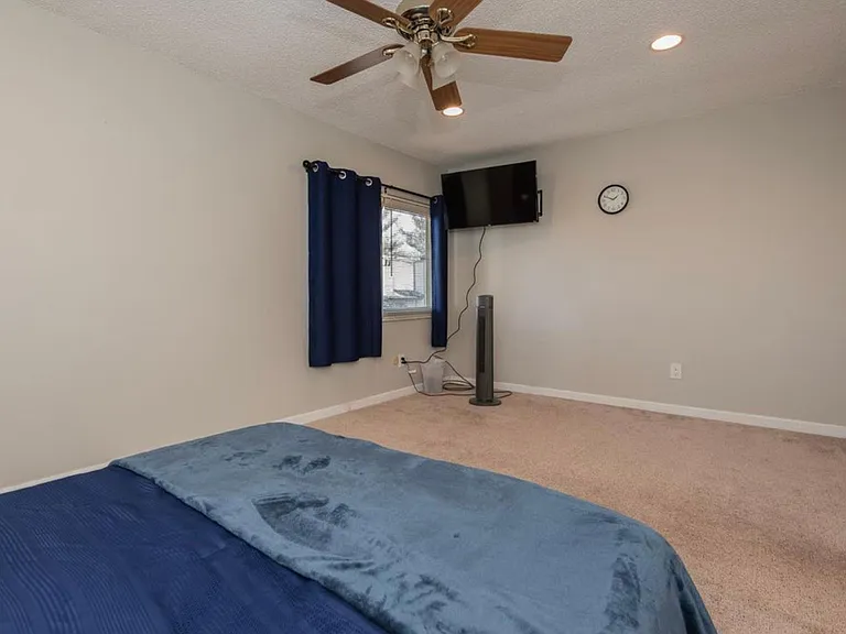 2032 Silent Spring Dr — Photo 15