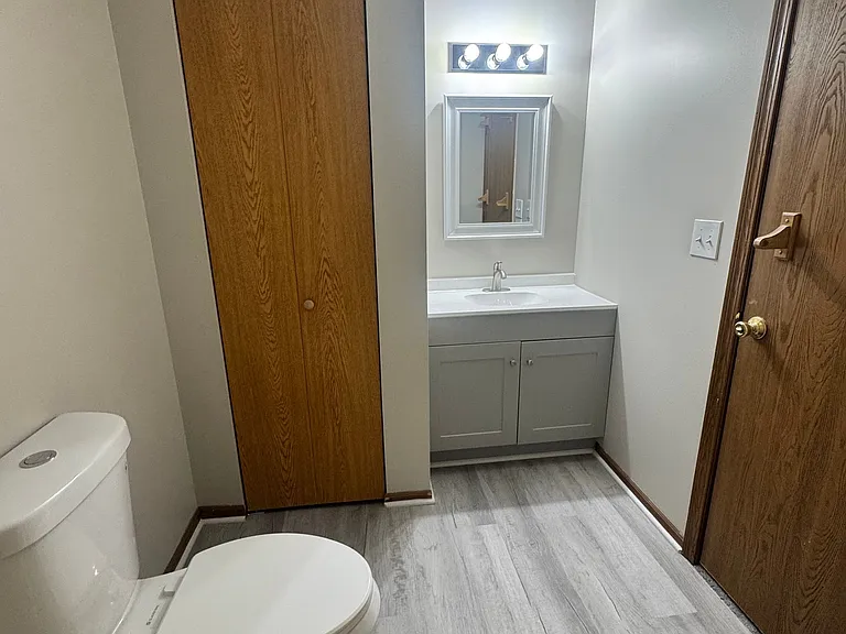 222-224 S Jackson Blvd #222 — Photo 12