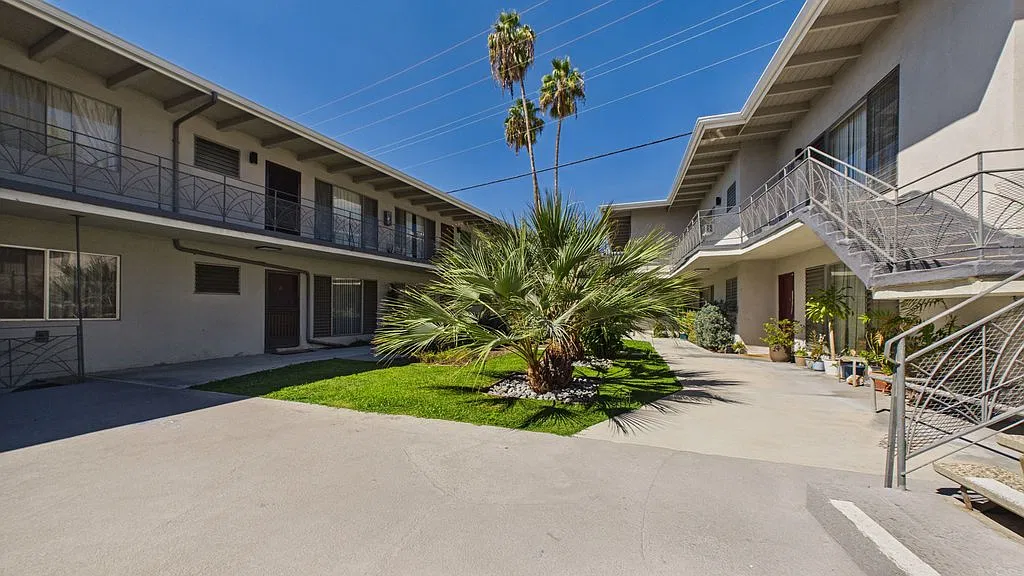 Parkvue Apartments — Photo 4