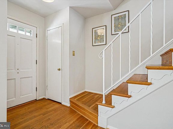 3rd image of 2412 Cavendish Dr