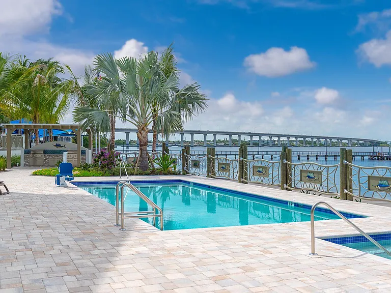 41 SW Seminole St #305 — Photo 35