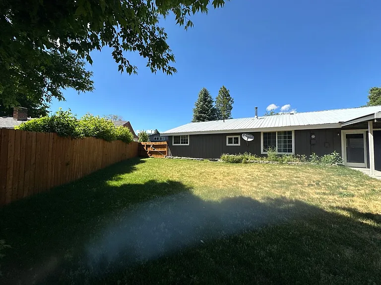 4321 Myrtlewood Dr — Photo 10