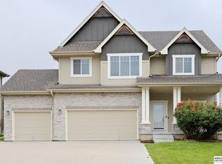 4504 S 198th St, Omaha, NE 68135