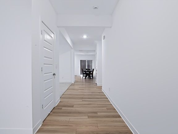 5th image of 1219 Kendrick St