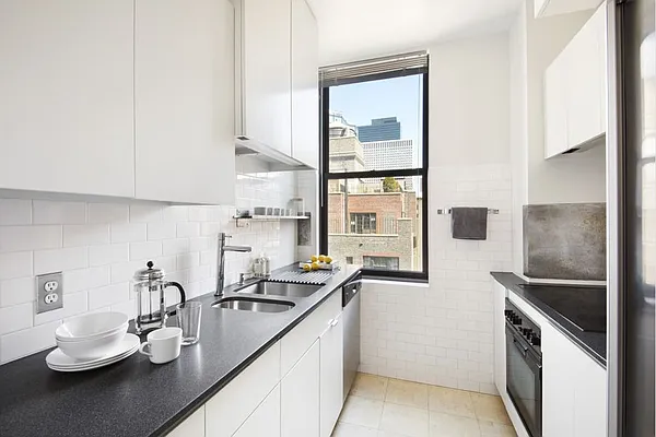 Sold by Stribling | media 22